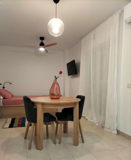 Estudio 52 Malaga Centrico Parking Gratuito Διαμέρισμα Εξωτερικό φωτογραφία